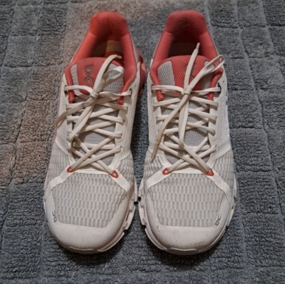 On Running Cloudflyer Women's Athletic Sneakers sz. 10 White Coral Cloudtec Sole